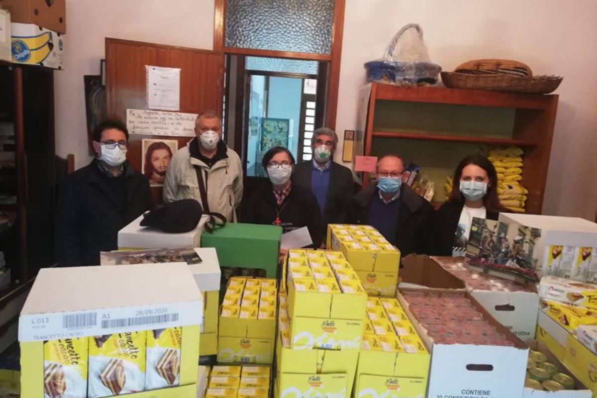 La Società di Mutuo Soccorso – Ceto dei Naviganti dona beni di prima necessità all’Ass. San Giuseppe Lavoratore ONLUS